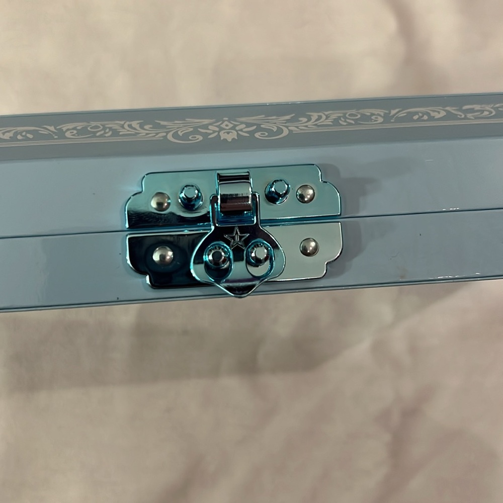 NIB! OOS! Blue Blood Palette by Jeffree Star - Picture 4 of 7